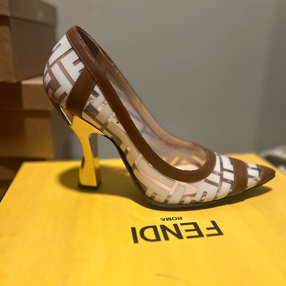 Fendi shoes size 36.5